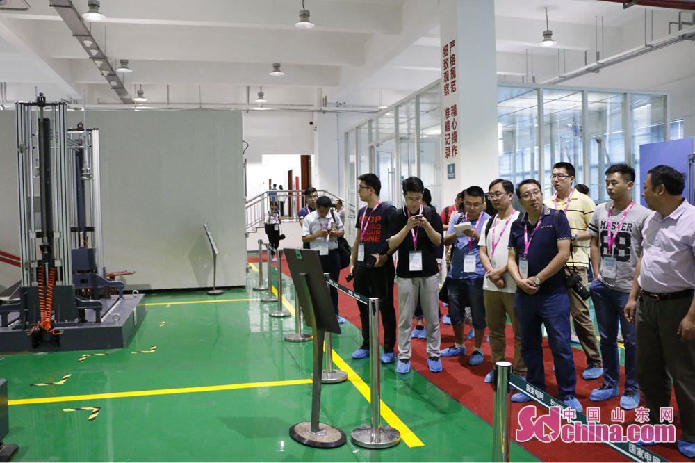 鲁能智能推动新旧动能转换 电力特种机器人占据行业高位